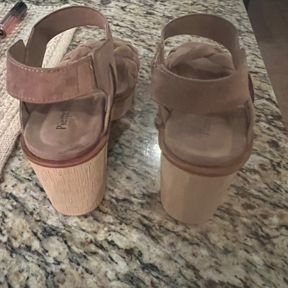 Wedges - Picture 2 of 6